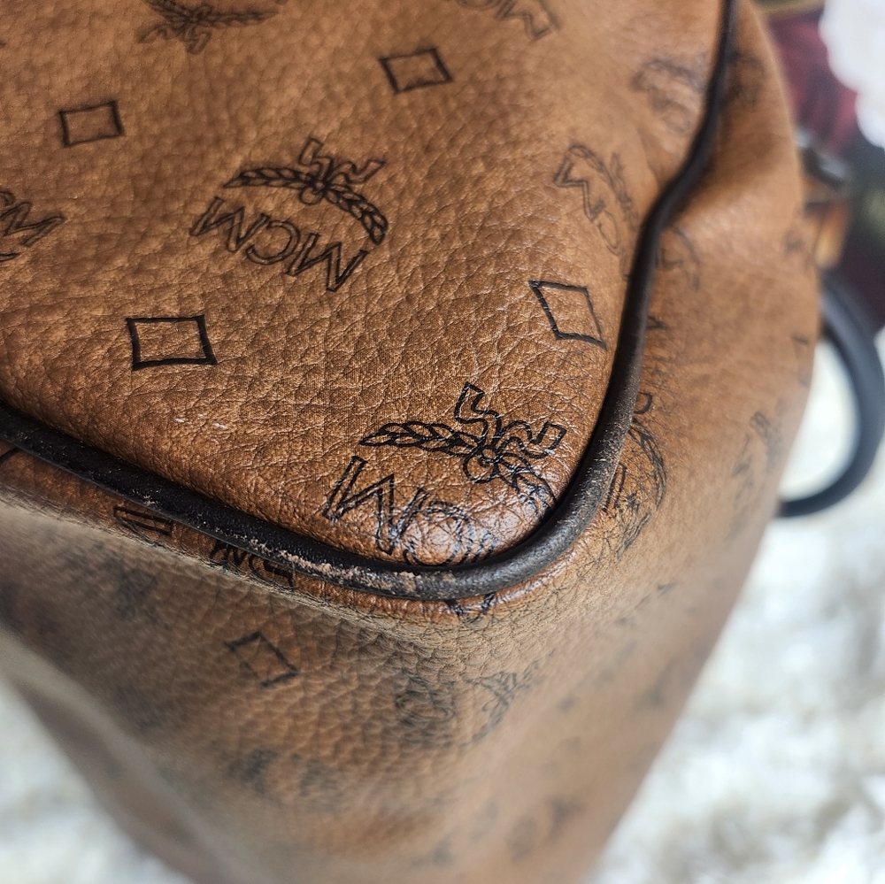 MCM Brown Visetos Tote with Gold Accents - Picture 10 of 16